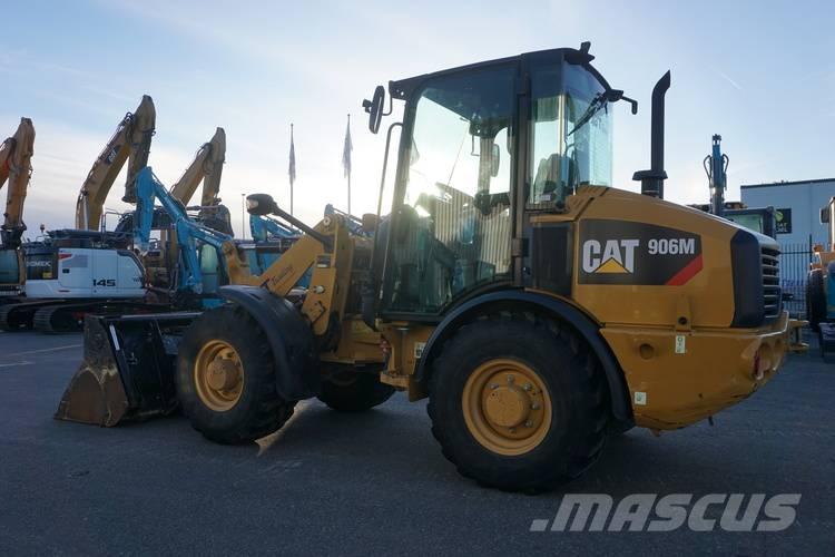 CAT 906M Rataslaadurid