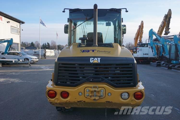 CAT 906M Rataslaadurid
