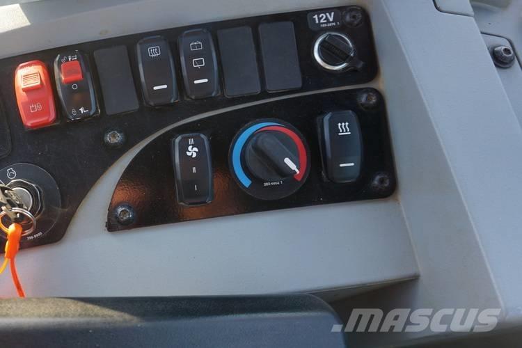 CAT 906M Rataslaadurid