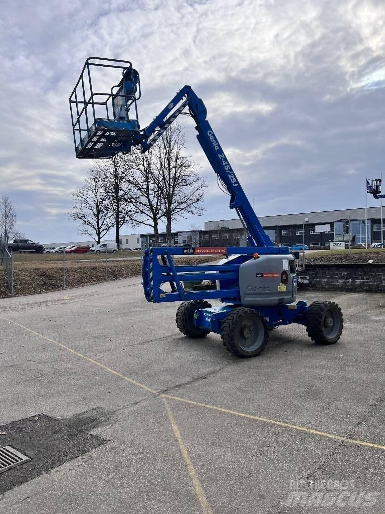 Genie Z 45/25 J RT Iseliikuvad poomtõstukid