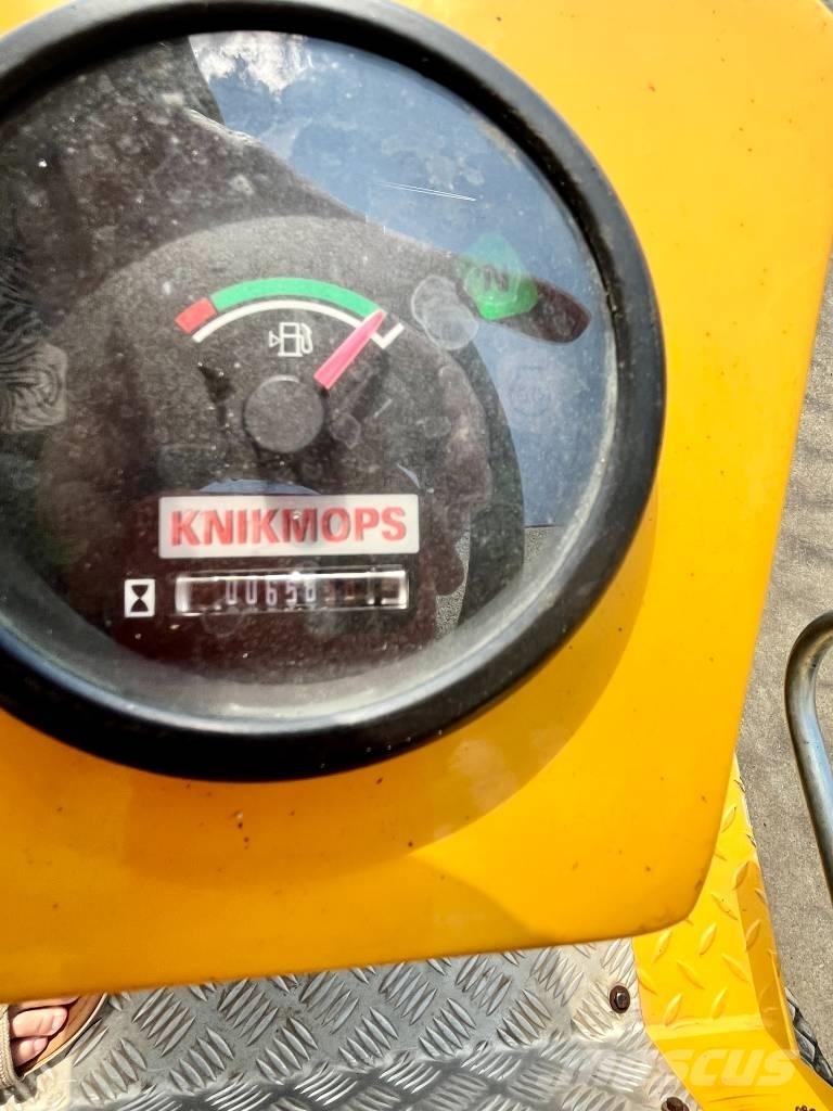 Knikmops KM 100 Rataslaadurid
