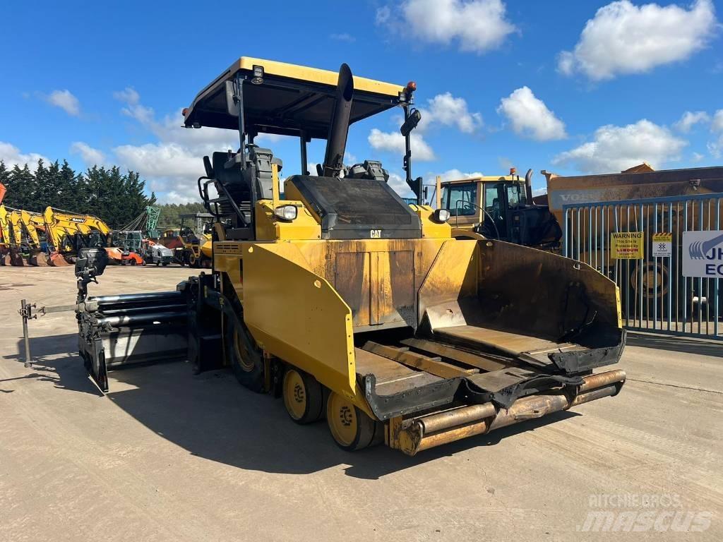 CAT AP 500 F Asfaldilaoturid