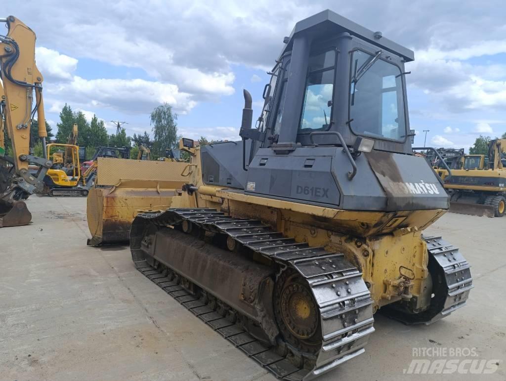 Komatsu D61EXL-12 Buldooserid