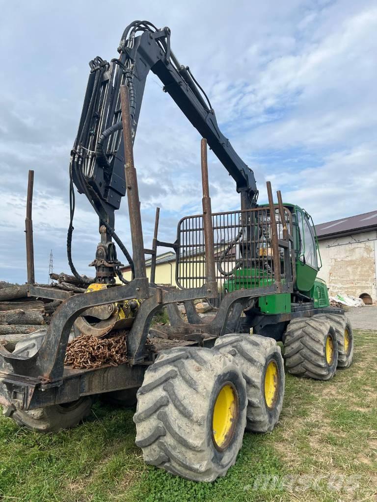 John Deere 810 E Forwarderid
