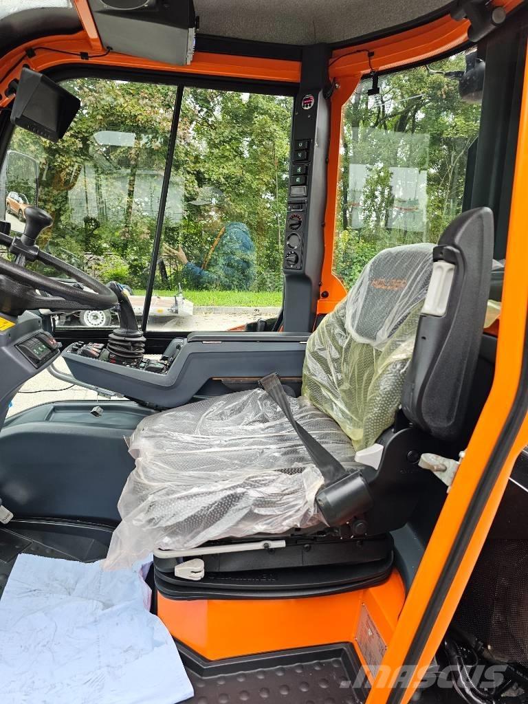 Holder C65 SC Kommunaalteenuste traktorid