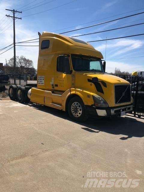 Volvo VNL Sadulveokid