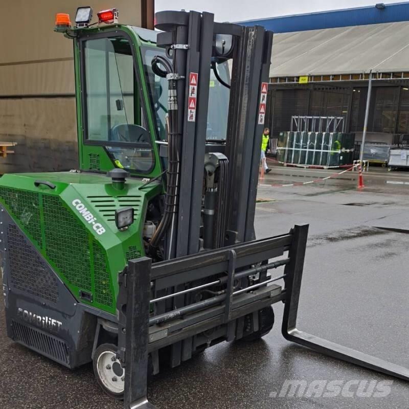 Combilift CB 2500 Neljasuuna lükandmastiga tõstukid