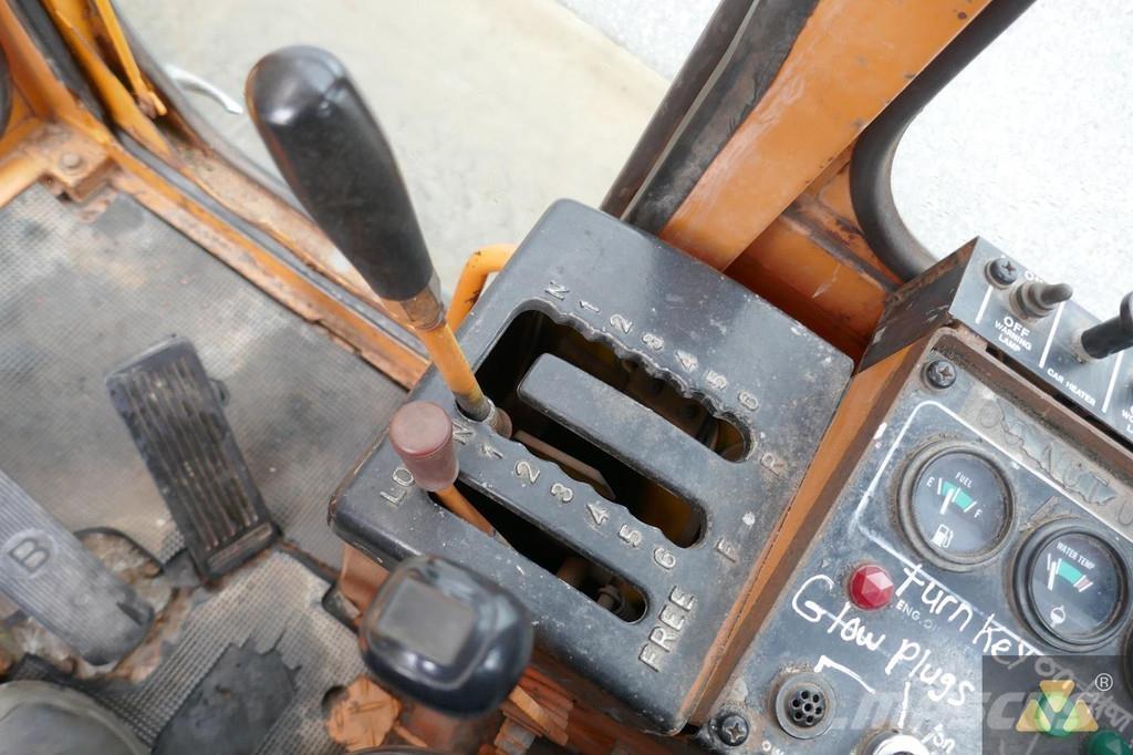 Mitsubishi MG300 Greiderid