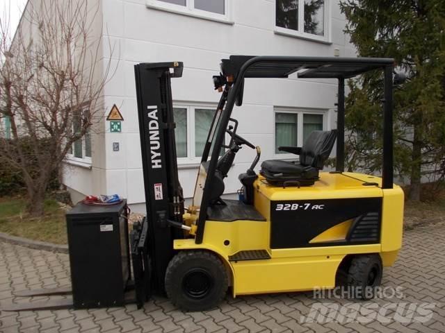 Hyundai 32 B-7 Elektritõstukid