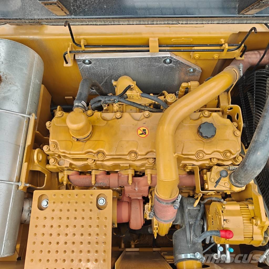 CAT 329 D Roomikekskavaatorid