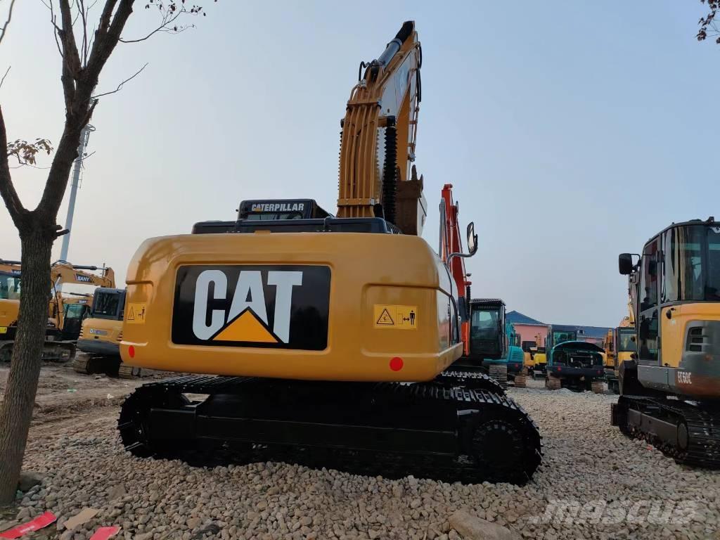 CAT 320 D Roomikekskavaatorid
