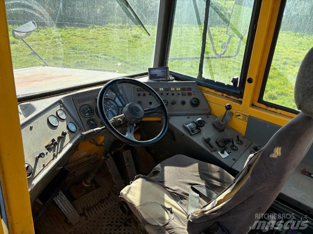 Volvo BM A 25 C Liigendraamiga pinnaseveokid