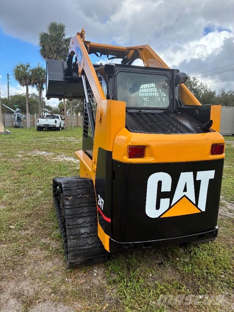 CAT 247 Kompaktlaadurid