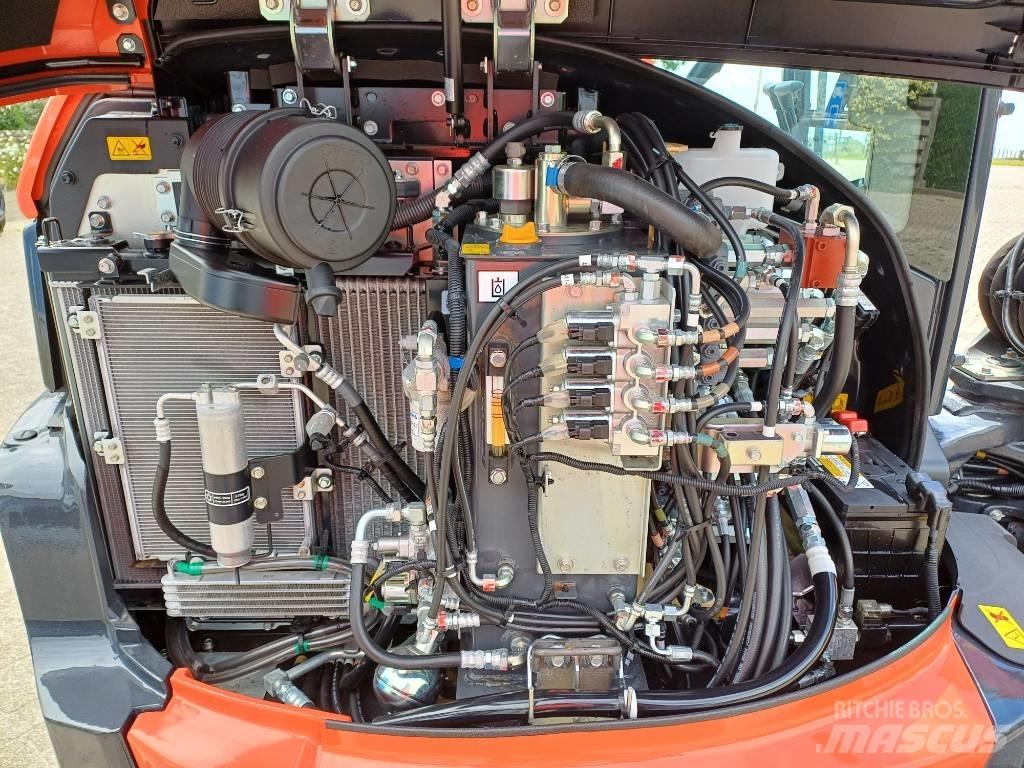 Kubota KX060-5 VA Väikeekskavaatorid 7t-12t