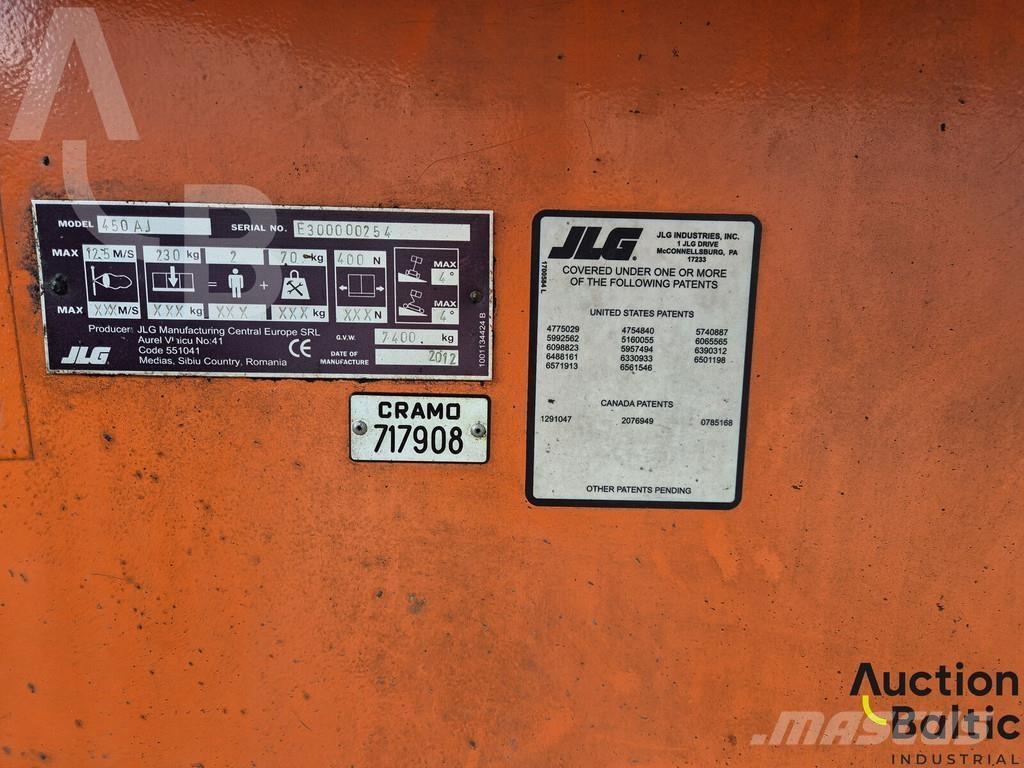 JLG 450 AJ II Iseliikuvad poomtõstukid