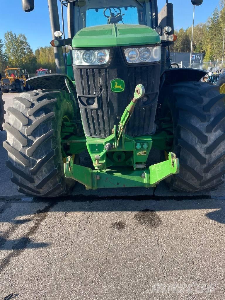 John Deere 7200 R Traktorid