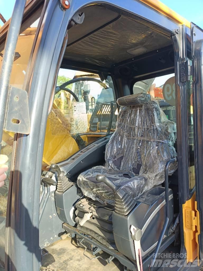 Hyundai R220LC-9S Roomikekskavaatorid