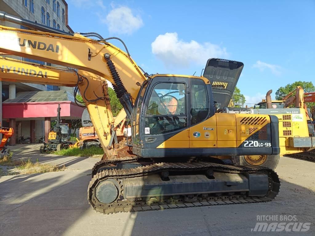 Hyundai R220LC-9S Roomikekskavaatorid