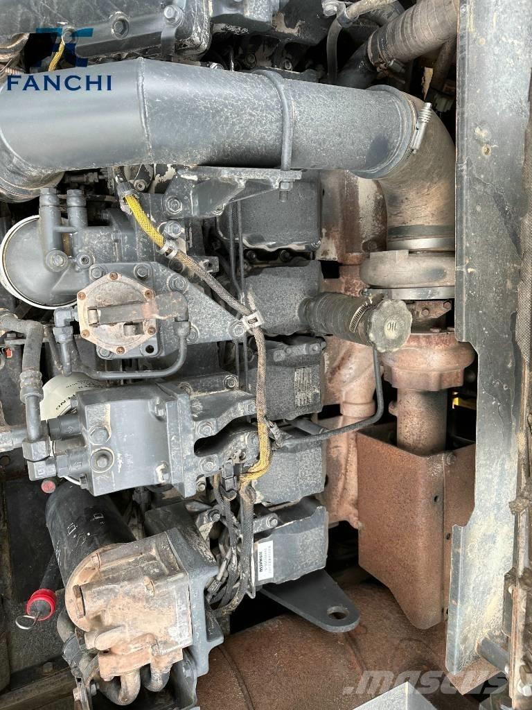 Komatsu PC 450 LC Roomikekskavaatorid