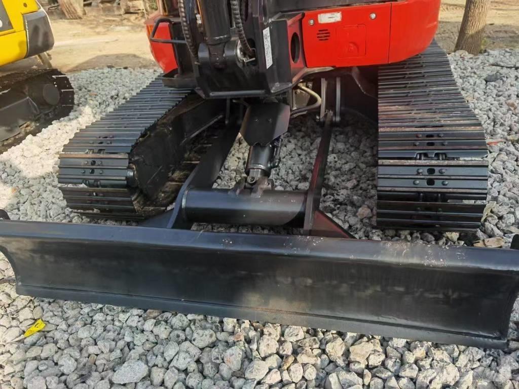 Kubota 165 Roomikekskavaatorid