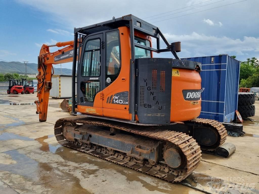 Doosan DX 140 LCR Metsaekskavaatorid