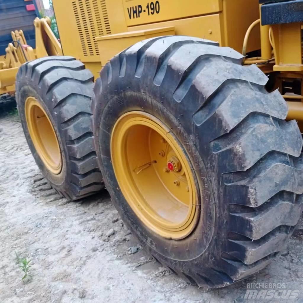 CAT 140 K Greiderid