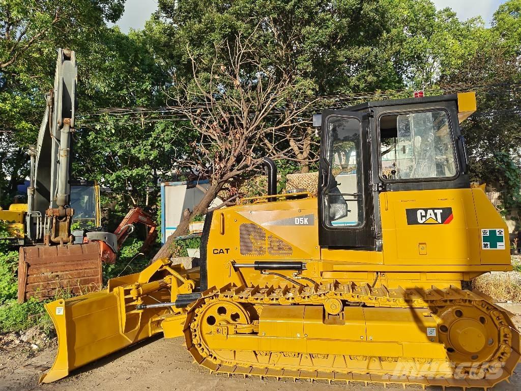 CAT D 5 K Buldooserid
