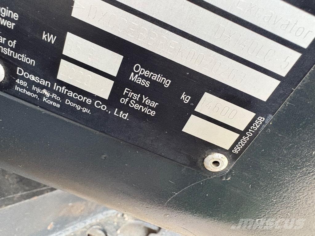Doosan DX 140 LC Roomikekskavaatorid