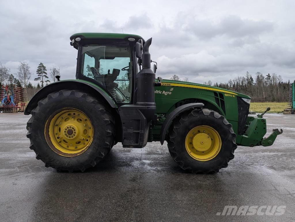John Deere 8370 R Traktorid