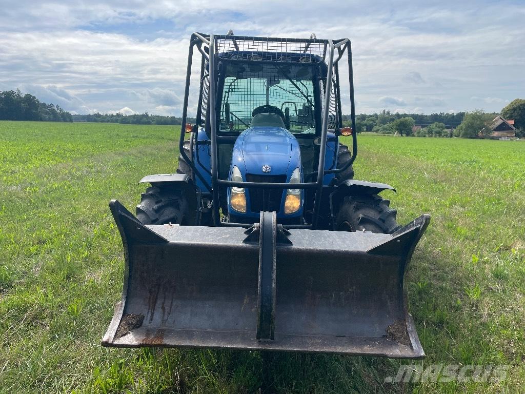 New Holland  T5050 Metsatööks kohandatud traktorid
