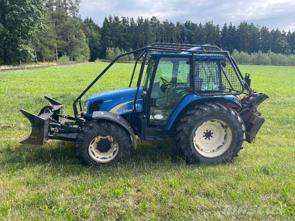New Holland  T5050 Metsatööks kohandatud traktorid