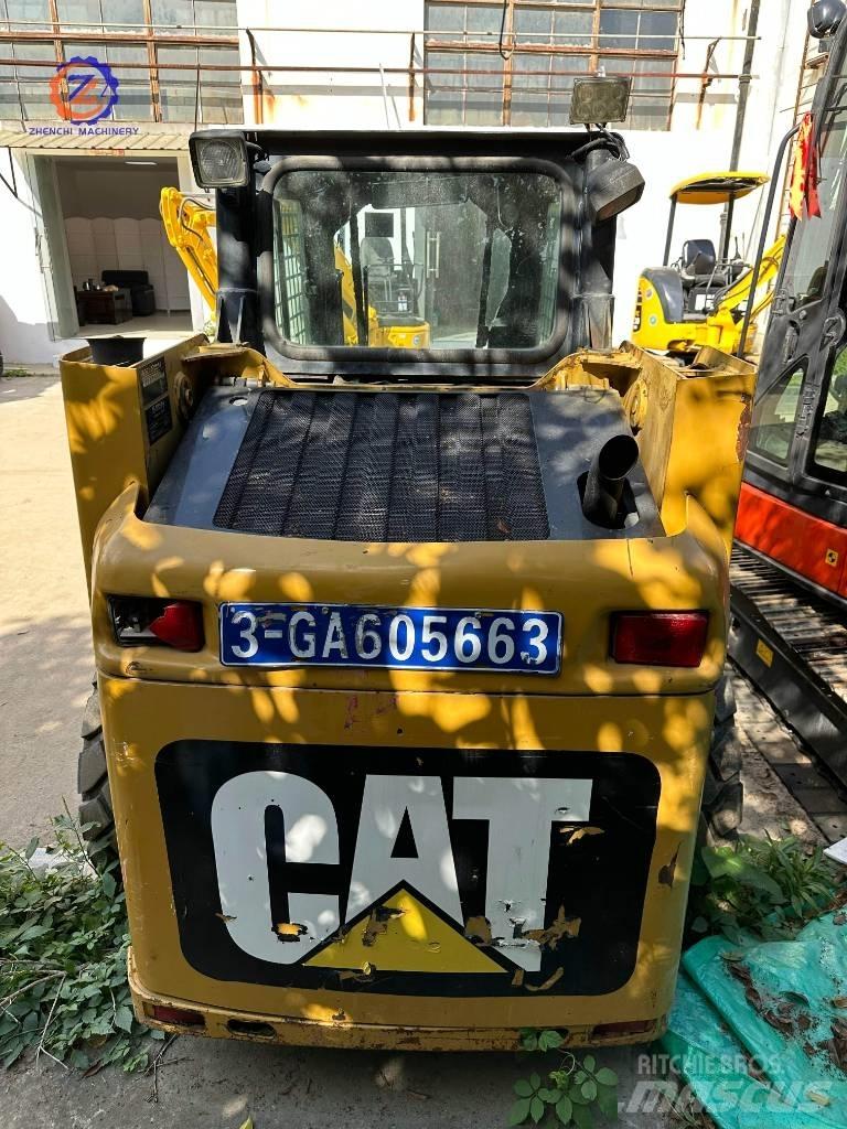 CAT 226 B Kompaktlaadurid