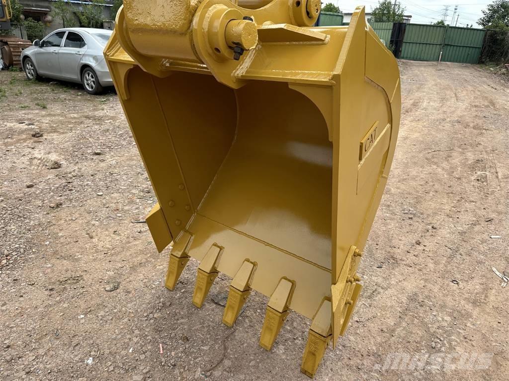 CAT 320D Roomikekskavaatorid