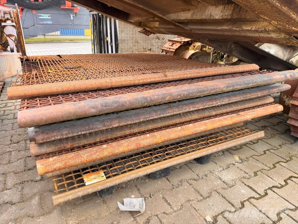 Sandvik QA331 NVT Iseliikuvad sõelad