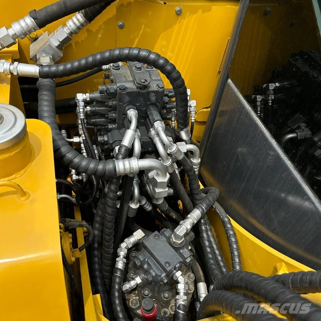 Komatsu 70-8 Roomikekskavaatorid