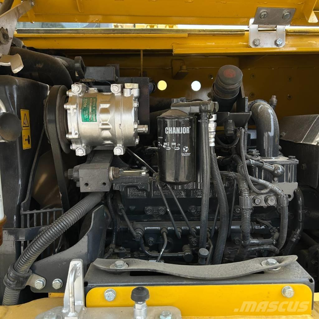 Komatsu 70-8 Roomikekskavaatorid