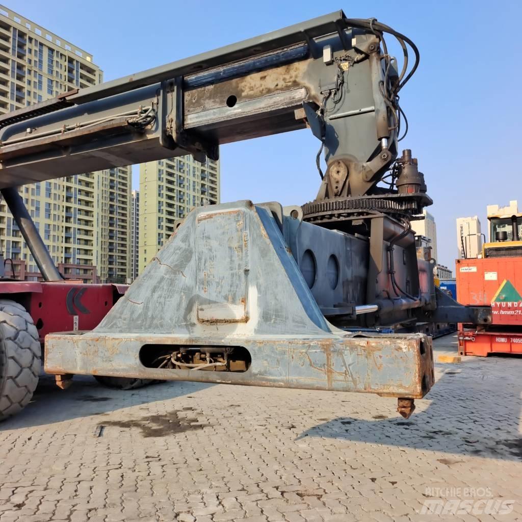 Kalmar DRD450 Konteineritõstukid