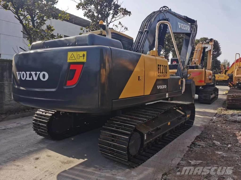Volvo EC 210 Roomikekskavaatorid