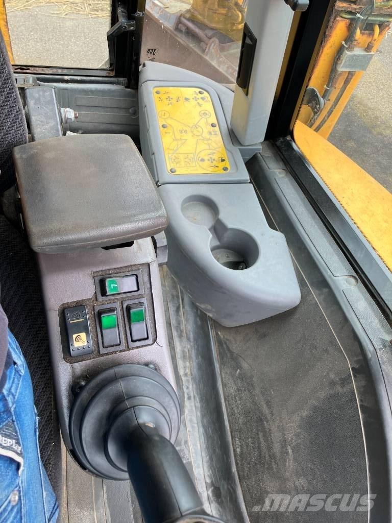 JCB 4 CX Ekskavaatorlaadurid