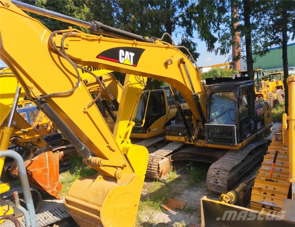 CAT 325C Roomikekskavaatorid