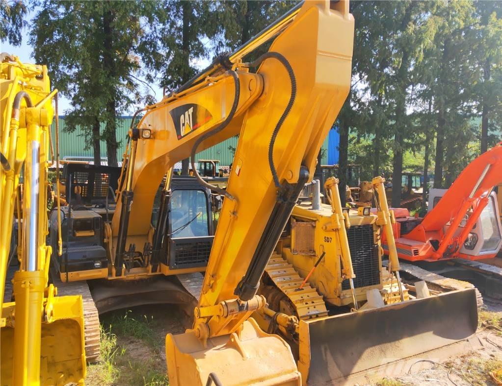 CAT 325C Roomikekskavaatorid