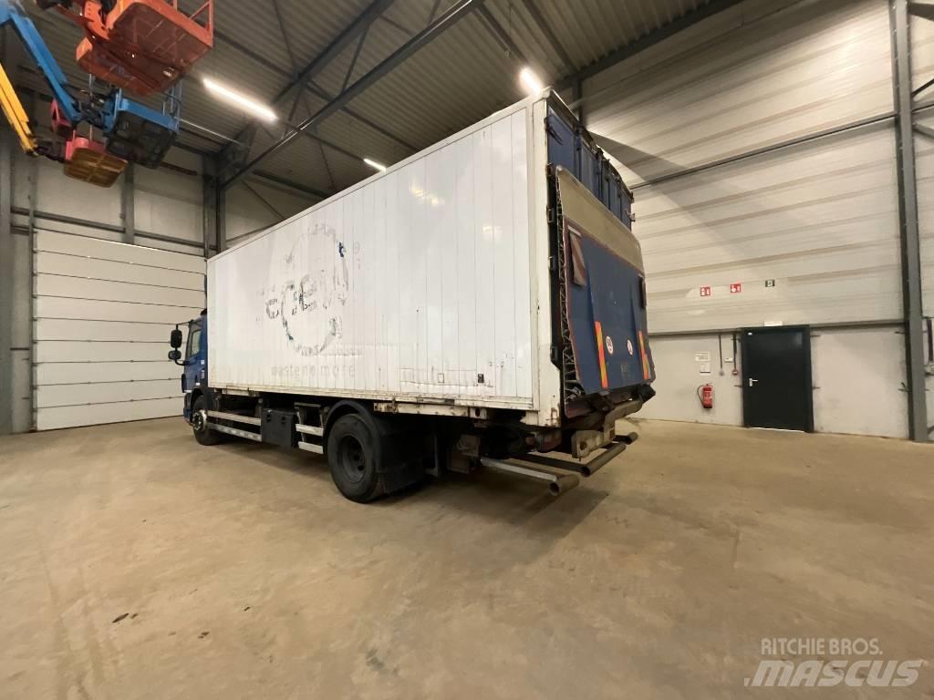 DAF CF 75.310 Furgoonautod