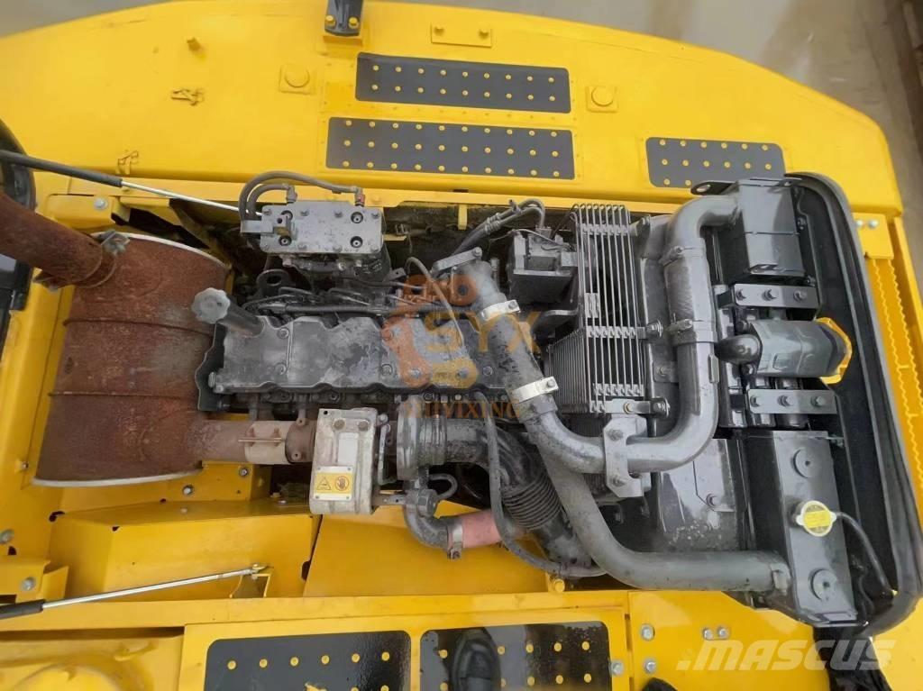 Komatsu PC 220-8 Roomikekskavaatorid