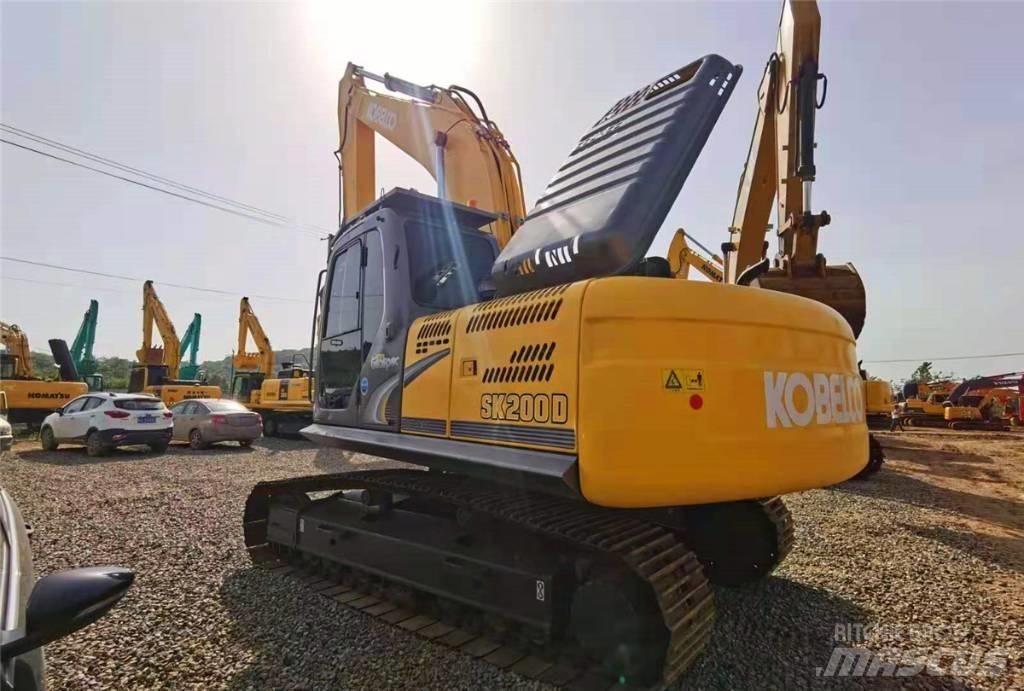 Kobelco SK 200-8 Roomikekskavaatorid
