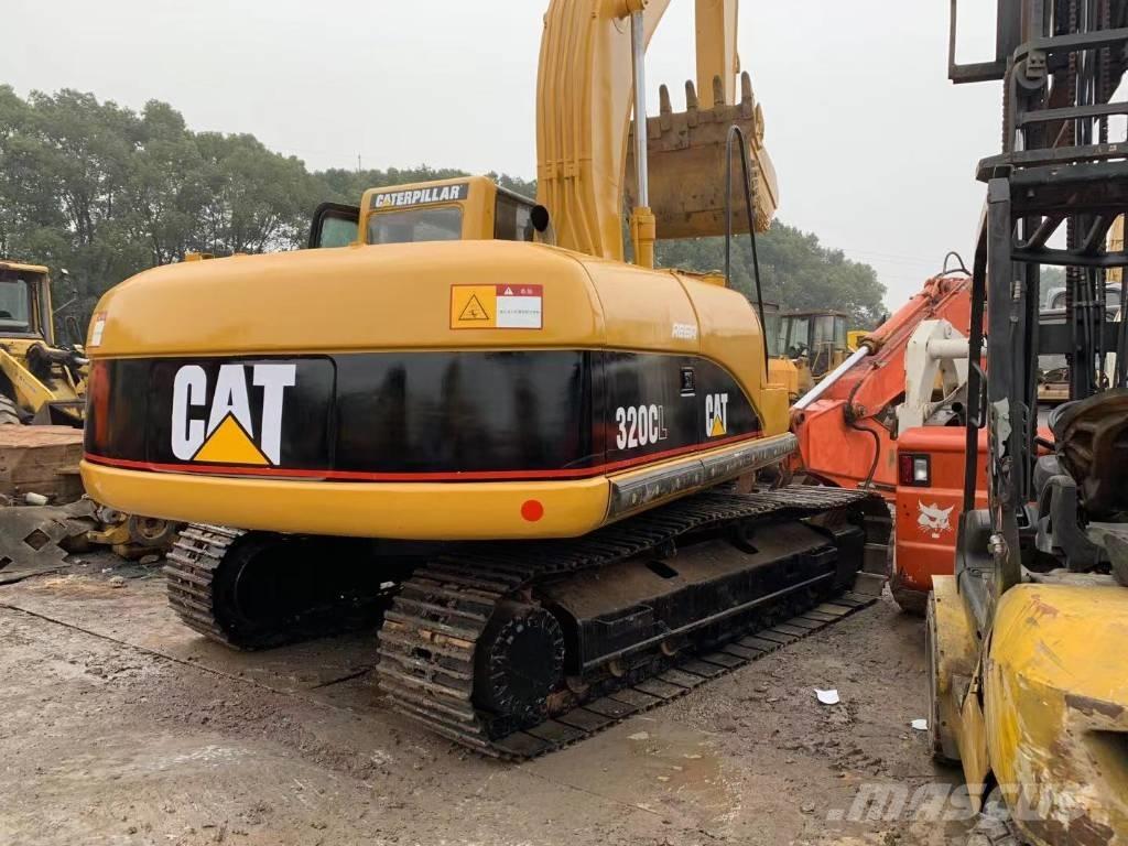CAT 320C Roomikekskavaatorid