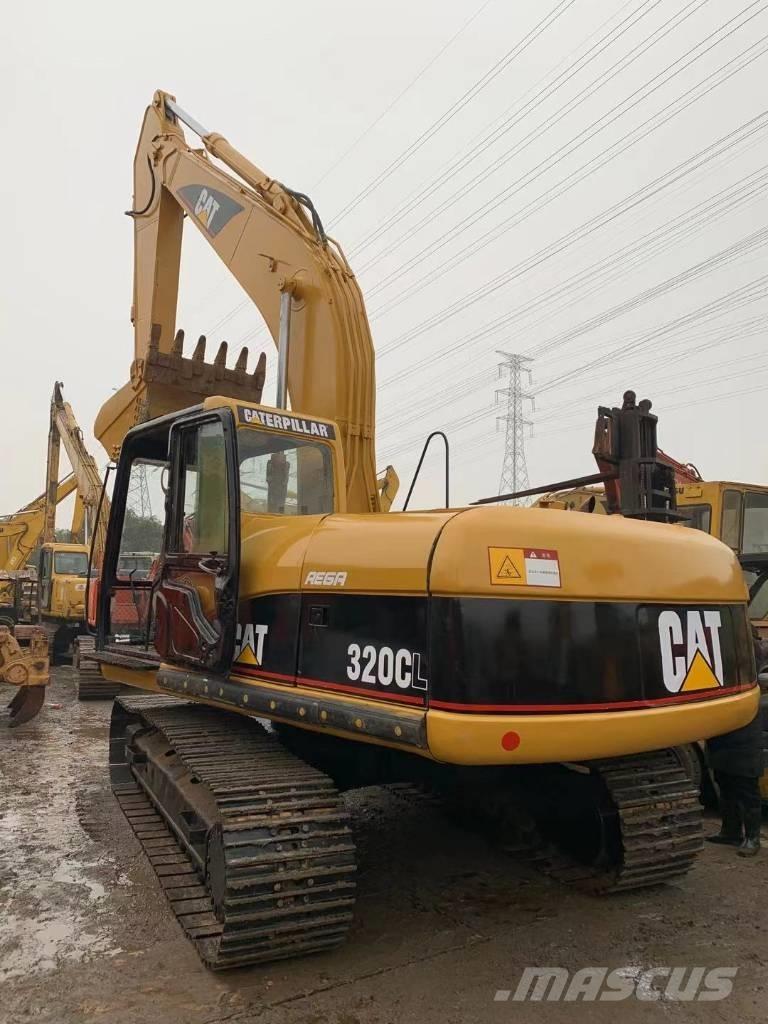 CAT 320C Roomikekskavaatorid