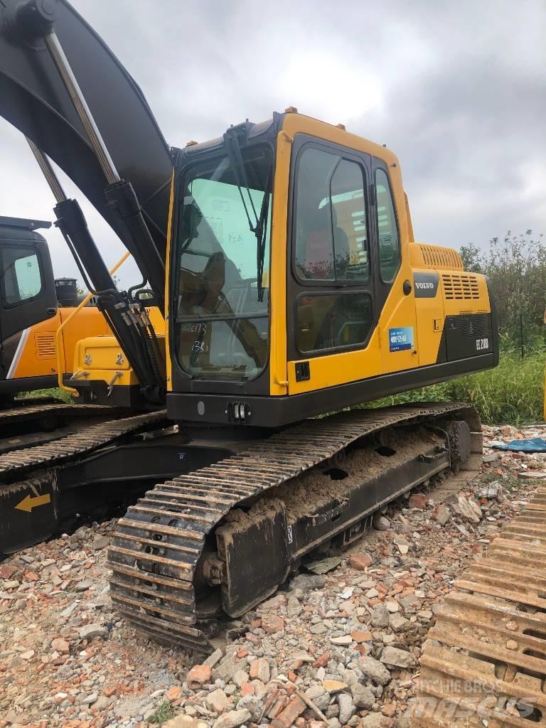 Volvo EC 210 D Roomikekskavaatorid