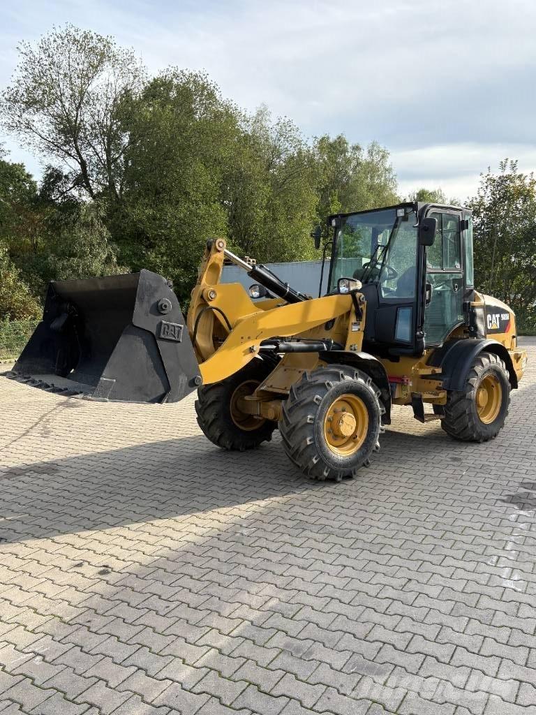 CAT 908M Rataslaadurid
