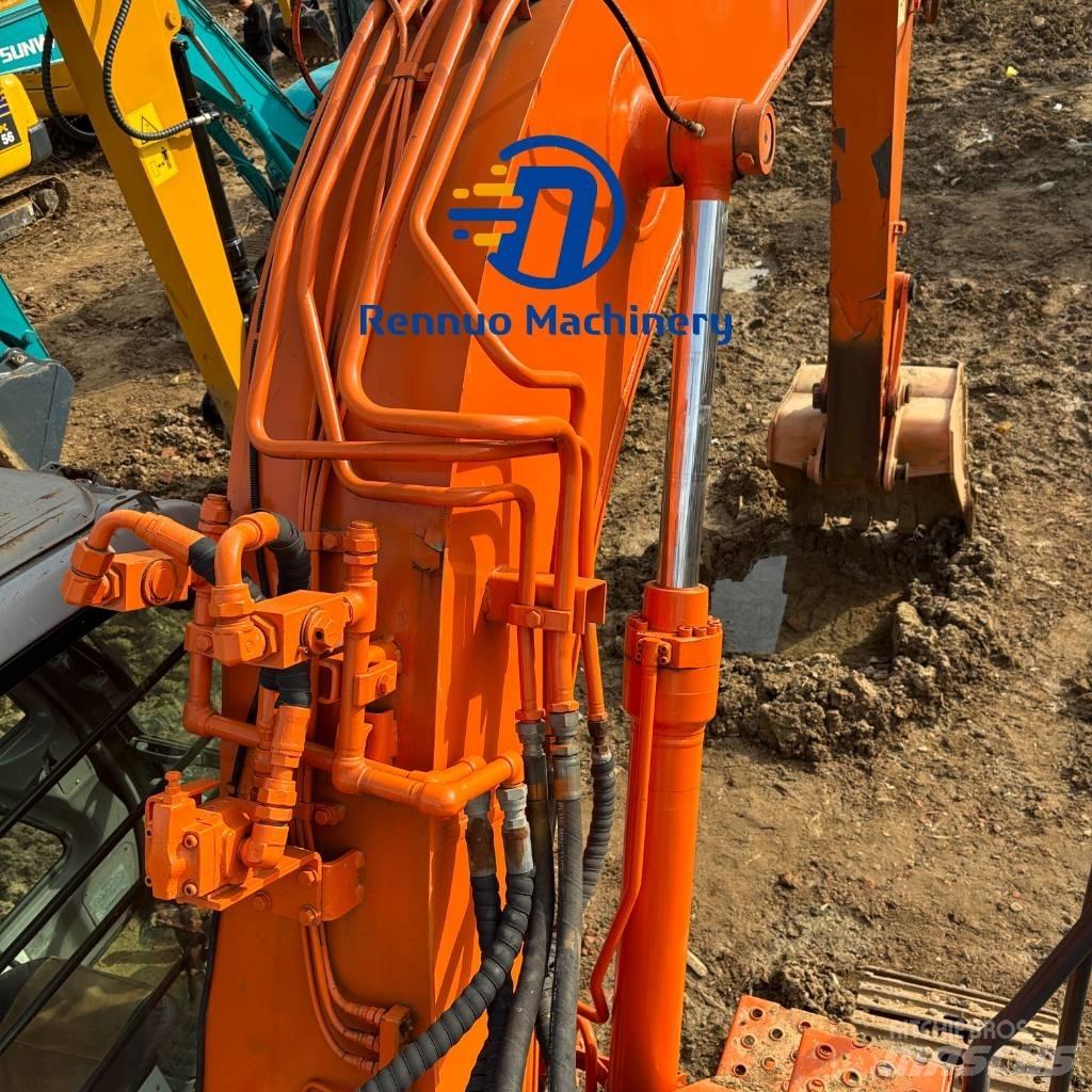 Hitachi ZX 135 US Roomikekskavaatorid