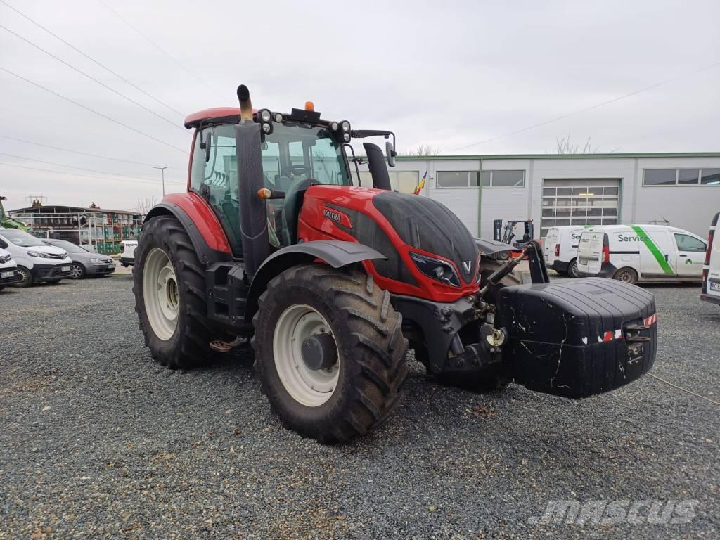 Valtra T 234 Traktorid